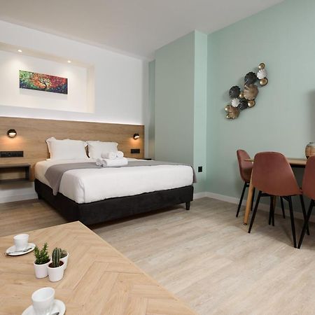 Crossroads Athens By Yha Atenas Exterior foto